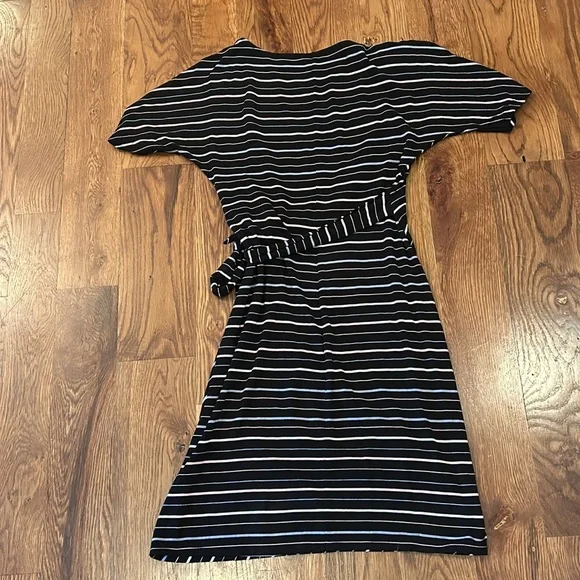 Ann Taylor Striped Dress | Size Small - Picture 5 of 5
